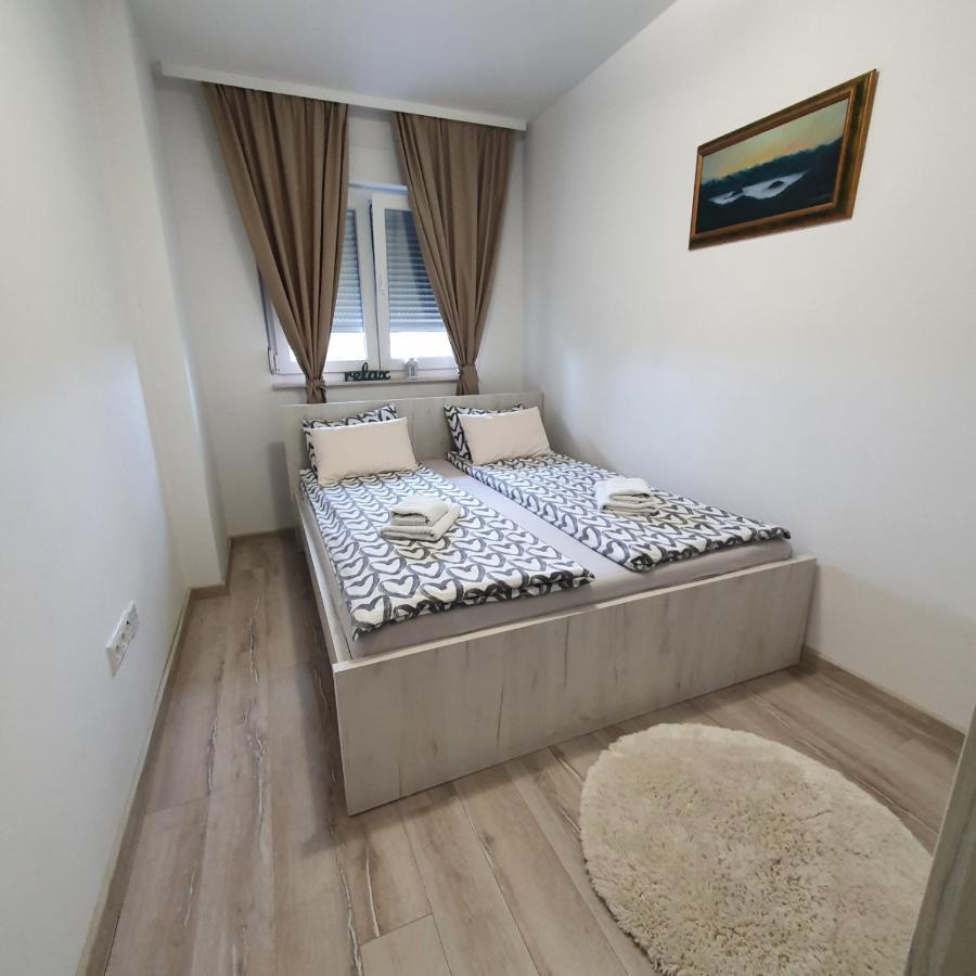 Apartman Basic 2 Doboj Kültér fotó